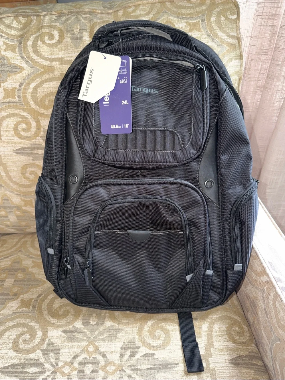 NWT Targus Lengend IQ laptop backpack